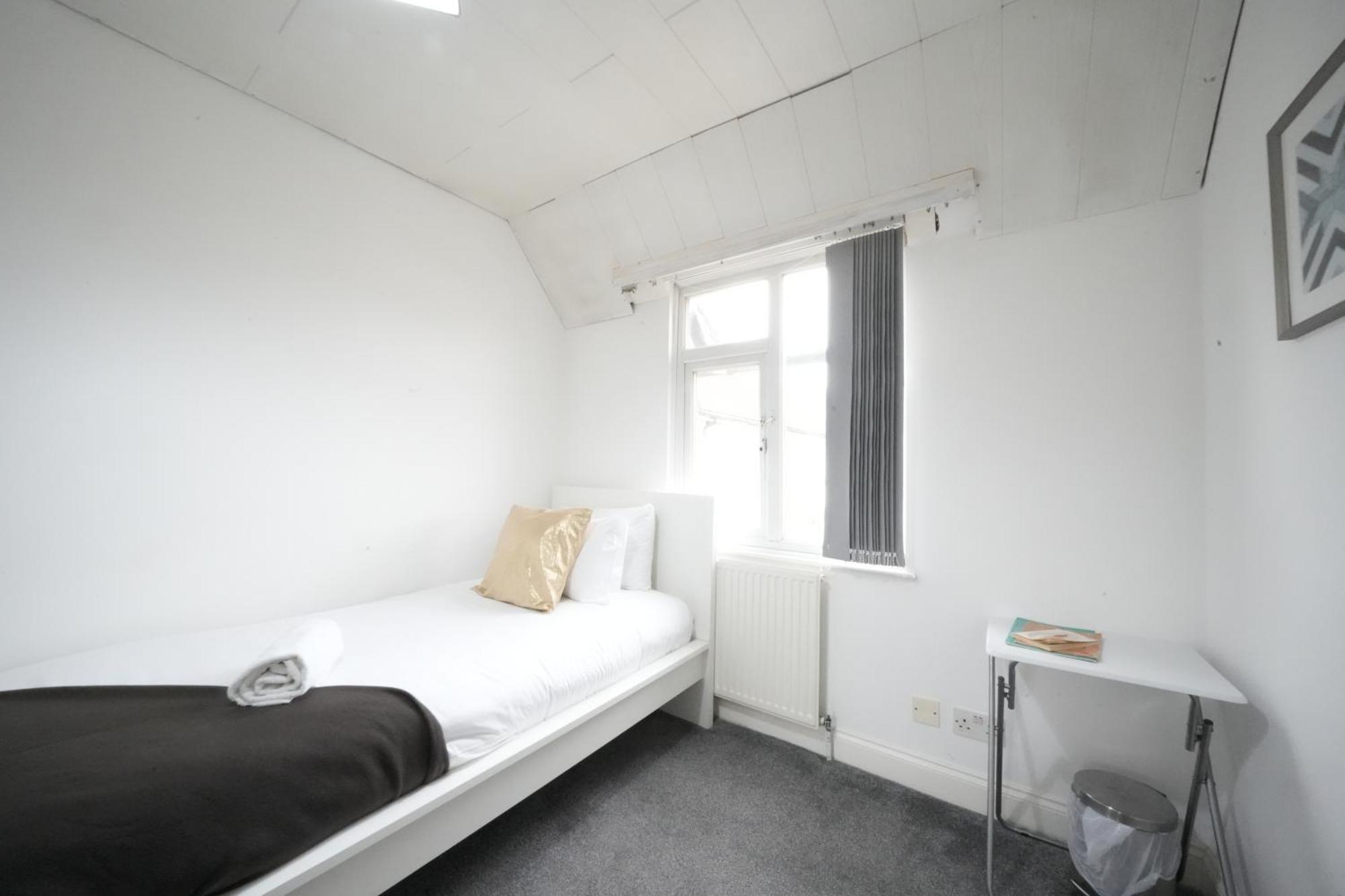 Airport Comfy Stay Harmondsworth Extérieur photo