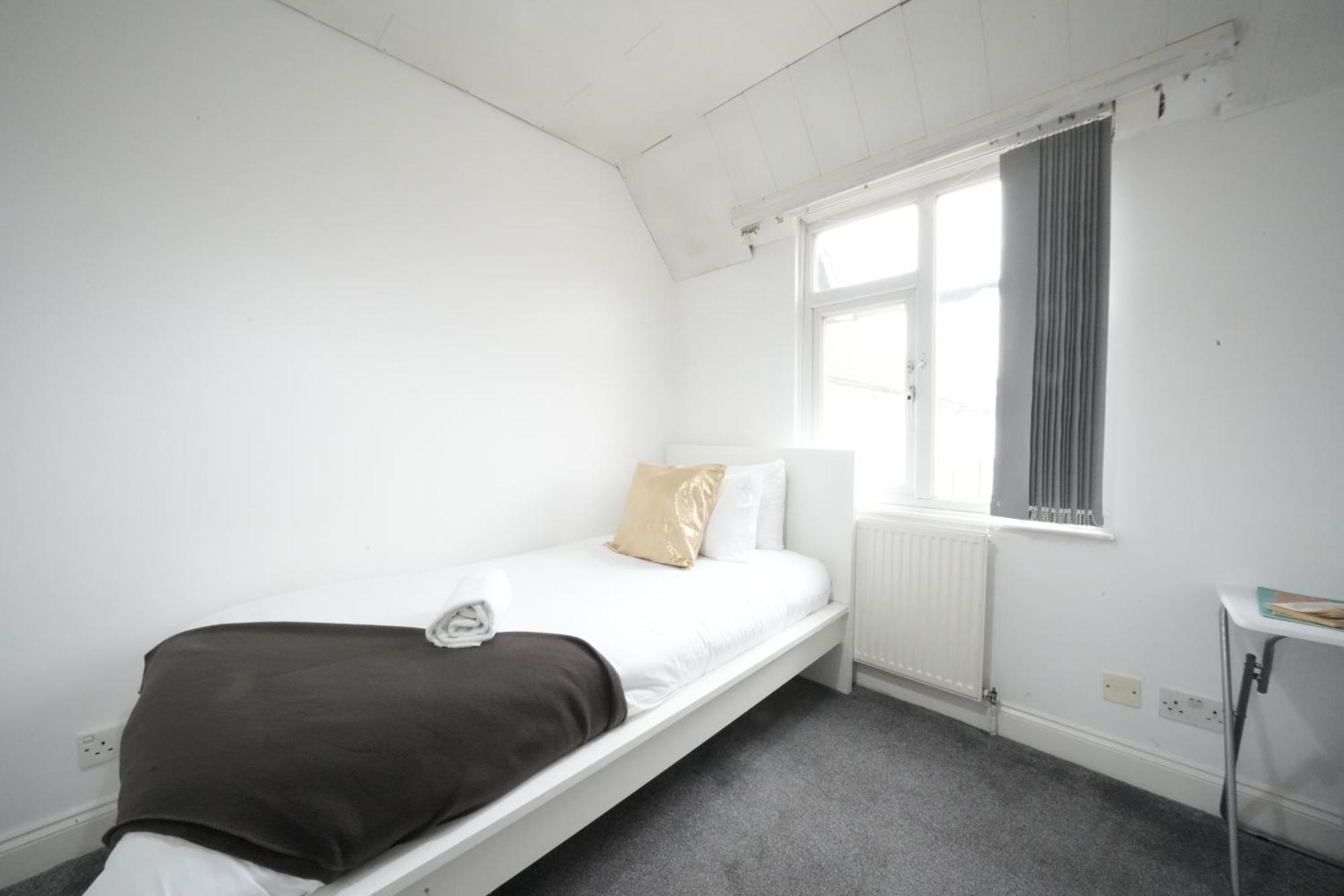 Airport Comfy Stay Harmondsworth Extérieur photo