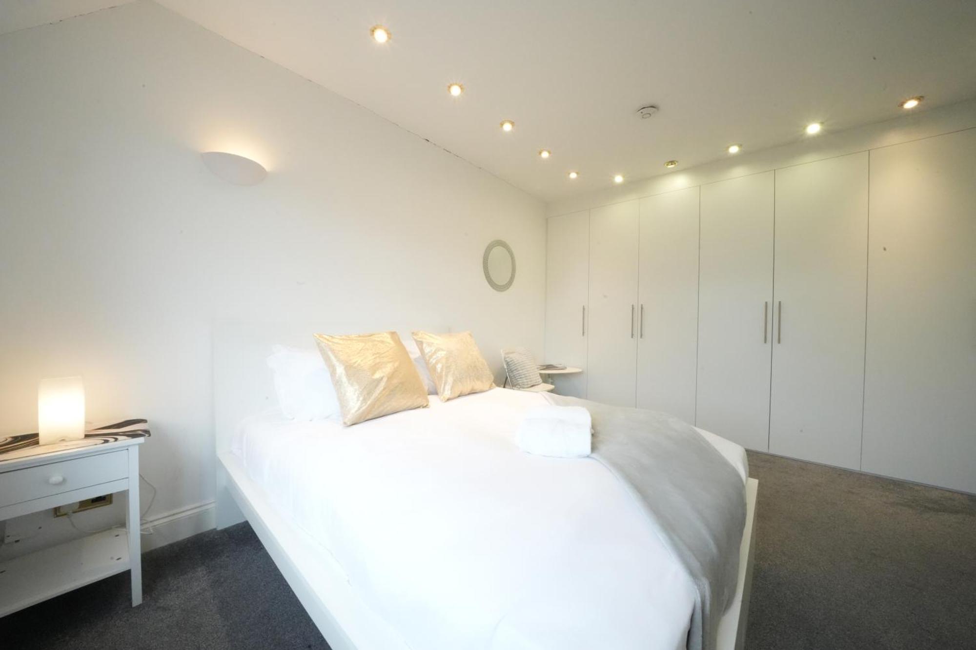 Airport Comfy Stay Harmondsworth Extérieur photo
